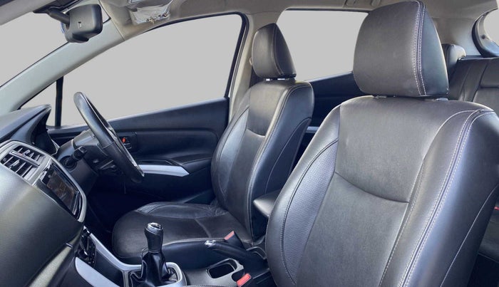 2016 Maruti S Cross ALPHA 1.3, Diesel, Manual, 94,001 km, Right Side Front Door Cabin
