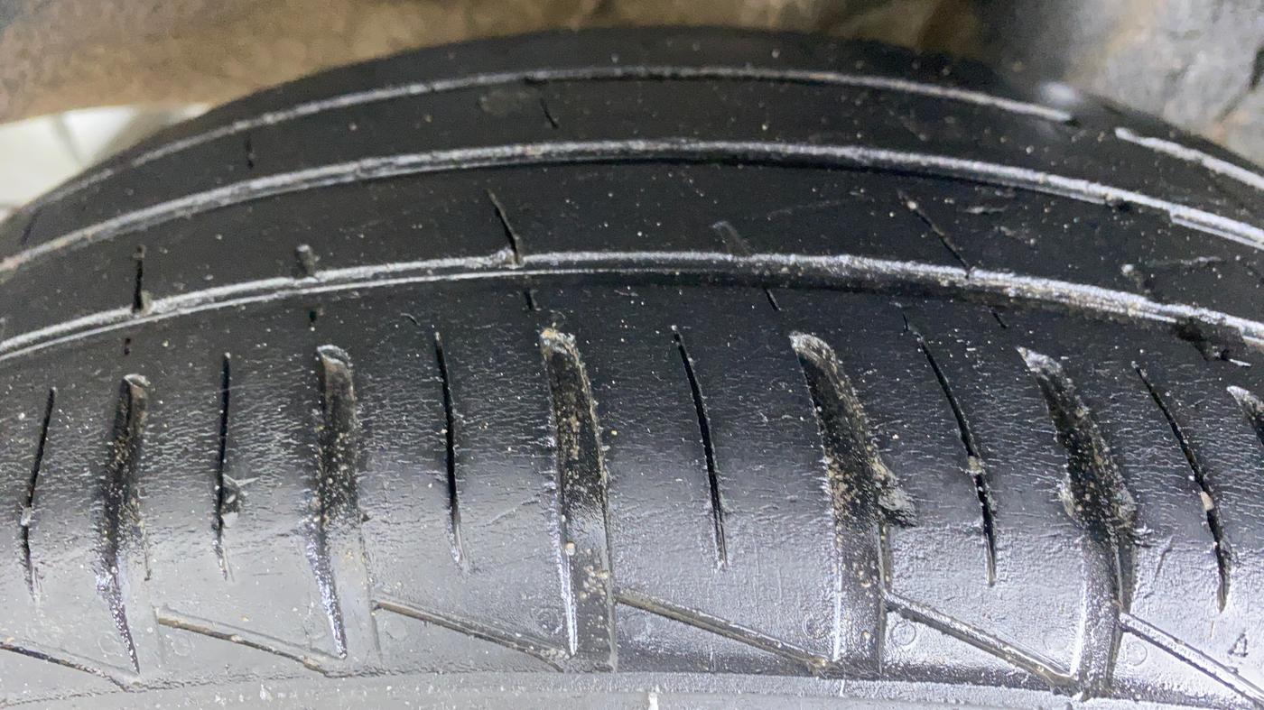 2019 Renault Kwid RXL, Petrol, Manual, 33,865 km, Left Rear Tyre Tread