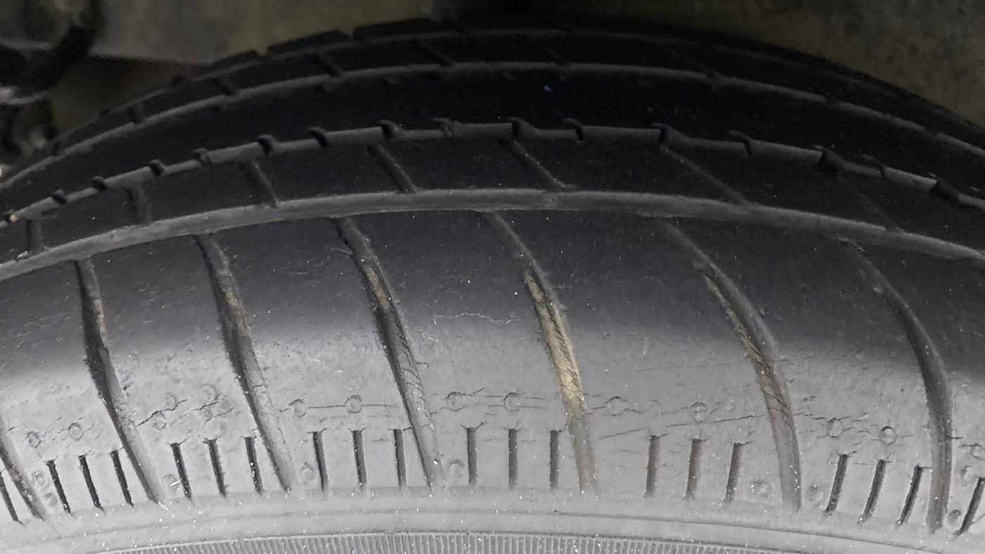 2016 Maruti Celerio VXI AMT (O), Petrol, Automatic, 50,214 km, Right Rear Tyre Tread