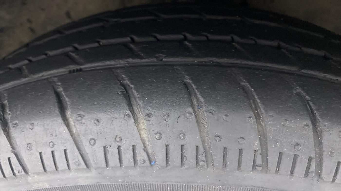 2016 Maruti Celerio VXI AMT (O), Petrol, Automatic, 50,214 km, Right Front Tyre Tread