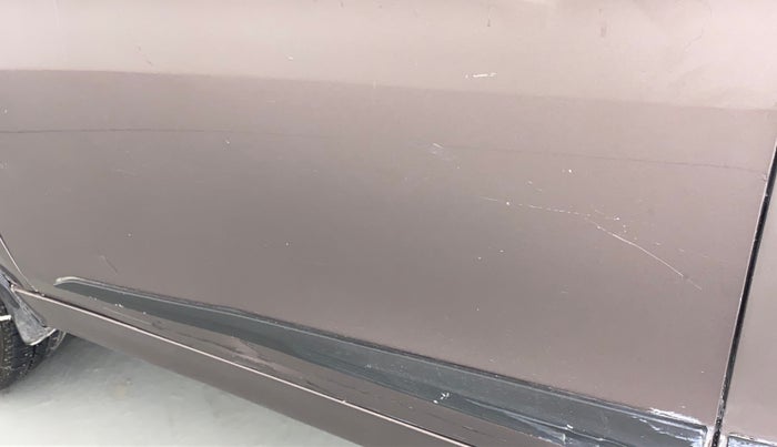 2019 Tata Tiago XZ 1.2 REVOTRON, Petrol, Manual, 38,715 km, Front passenger door - Minor scratches