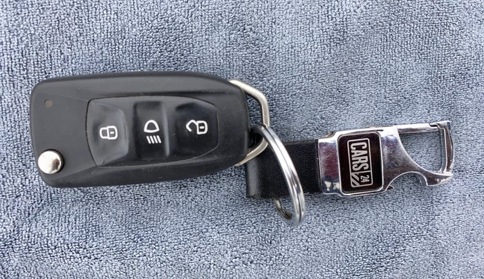 2019 Tata Tiago XZ 1.2 REVOTRON, Petrol, Manual, 38,715 km, Key Close Up