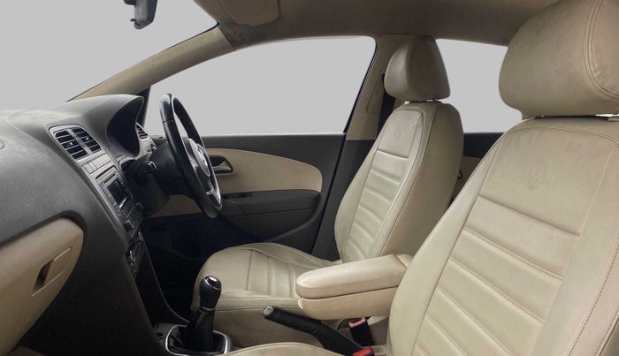 2014 Volkswagen Vento HIGHLINE DIESEL, Diesel, Manual, 53,565 km, Right Side Front Door Cabin