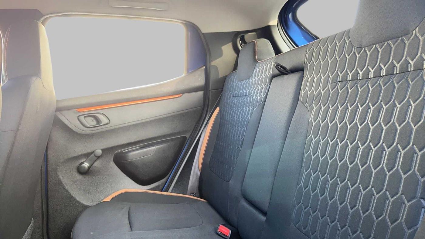 2018 Renault Kwid CLIMBER 1.0, Petrol, Manual, 32,538 km, Right Side Rear Door Cabin
