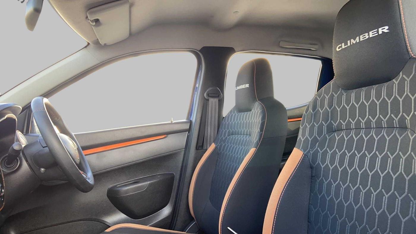2018 Renault Kwid CLIMBER 1.0, Petrol, Manual, 32,538 km, Right Side Front Door Cabin