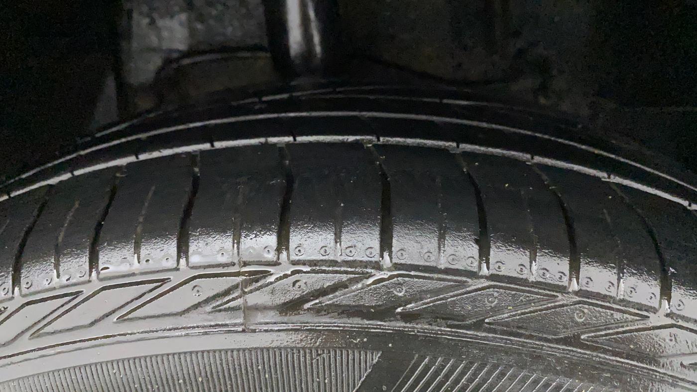 2022 Tata NEXON XZA PLUS KAZIRANGA PETROL, Petrol, Automatic, 22,445 km, Right Front Tyre Tread