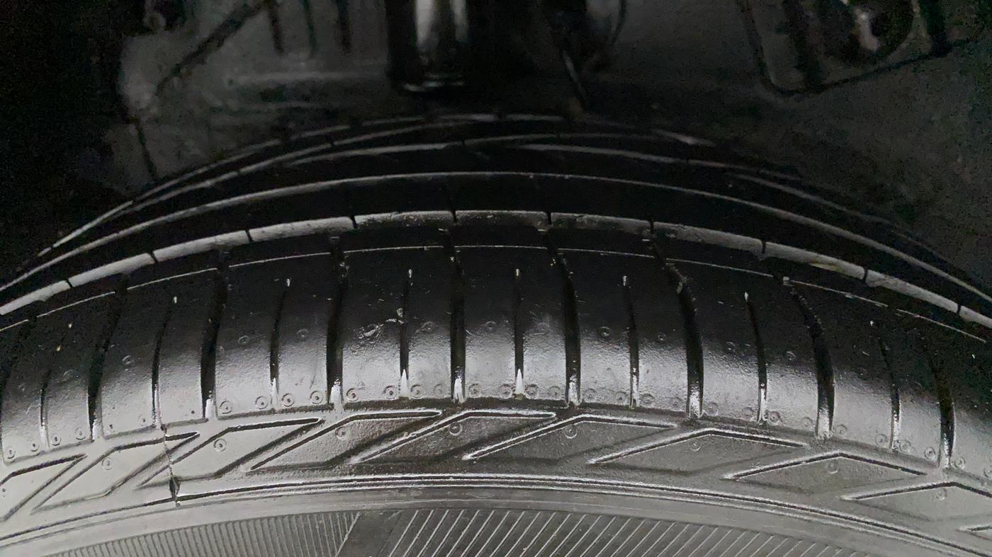 2022 Tata NEXON XZA PLUS KAZIRANGA PETROL, Petrol, Automatic, 22,445 km, Right Rear Tyre Tread
