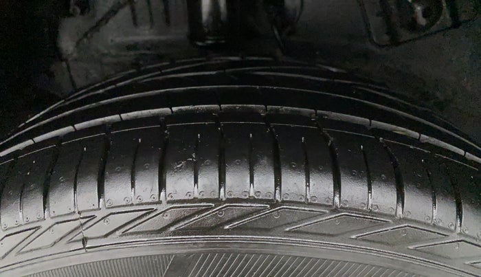 2022 Tata NEXON XZA PLUS KAZIRANGA PETROL, Petrol, Automatic, 22,445 km, Right Rear Tyre Tread