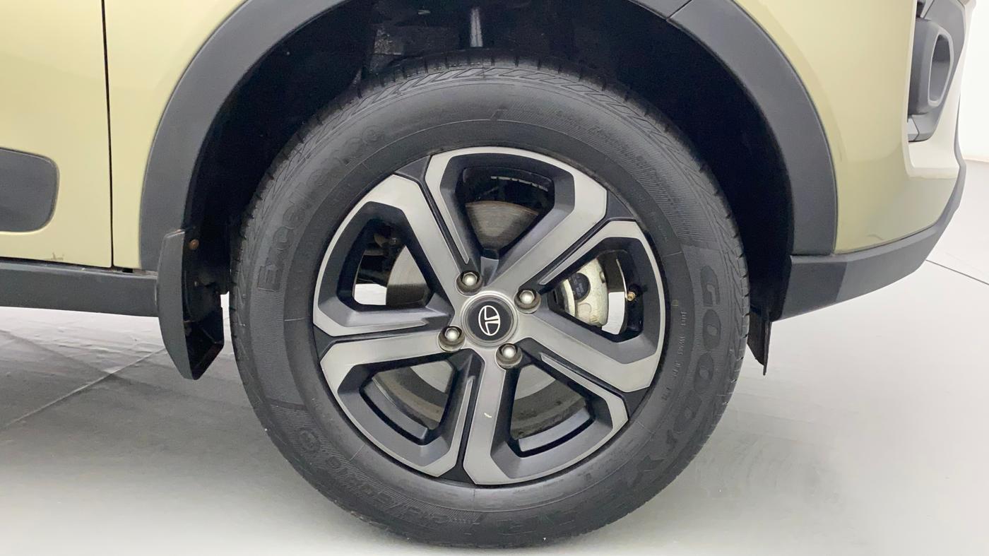 2022 Tata NEXON XZA PLUS KAZIRANGA PETROL, Petrol, Automatic, 22,445 km, Right Front Wheel