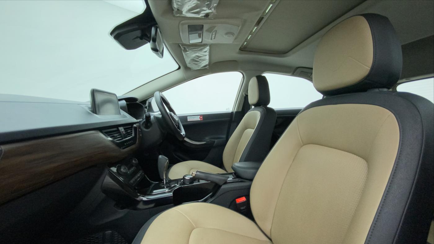 2022 Tata NEXON XZA PLUS KAZIRANGA PETROL, Petrol, Automatic, 22,445 km, Right Side Front Door Cabin