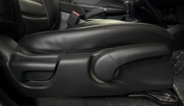 2019 Honda WR-V 1.2L I-VTEC VX MT, Petrol, Manual, 42,087 km, Driver Side Adjustment Panel