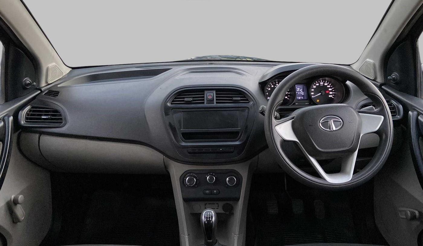 2020 Tata Tiago XE 1.2 REVOTRON, Petrol, Manual, 31,458 km, Dashboard