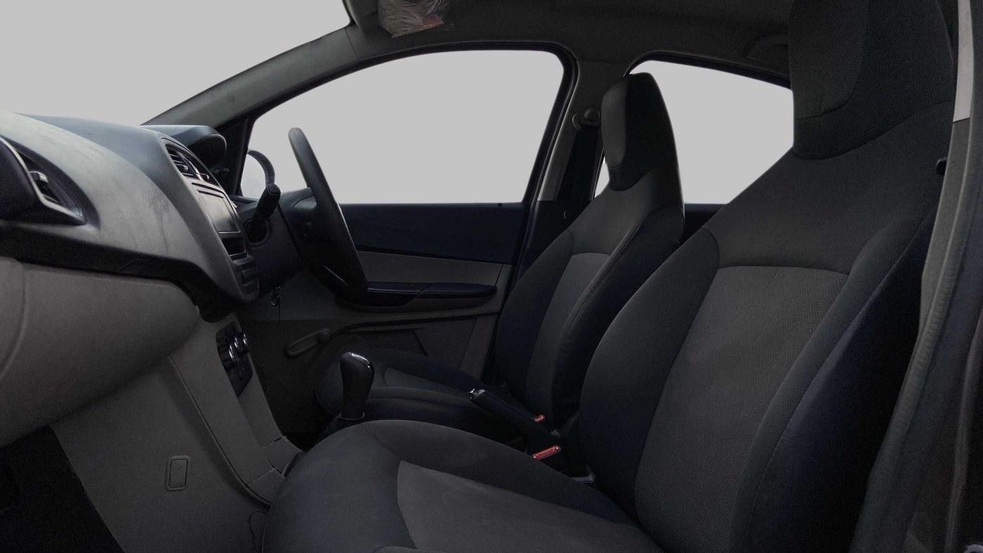 2020 Tata Tiago XE 1.2 REVOTRON, Petrol, Manual, 31,458 km, Right Side Front Door Cabin
