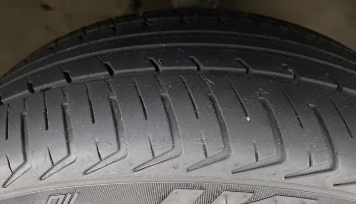 2016 Maruti Alto K10 VXI AMT, Petrol, Automatic, 48,009 km, Right Front Tyre Tread