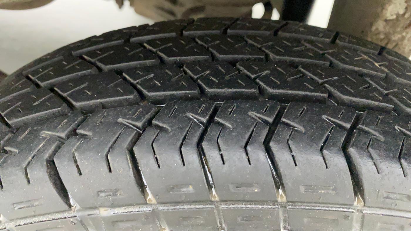 2016 Maruti Eeco 5 STR WITH AC PLUSHTR, Petrol, Manual, 60,448 km, Left Rear Tyre Tread