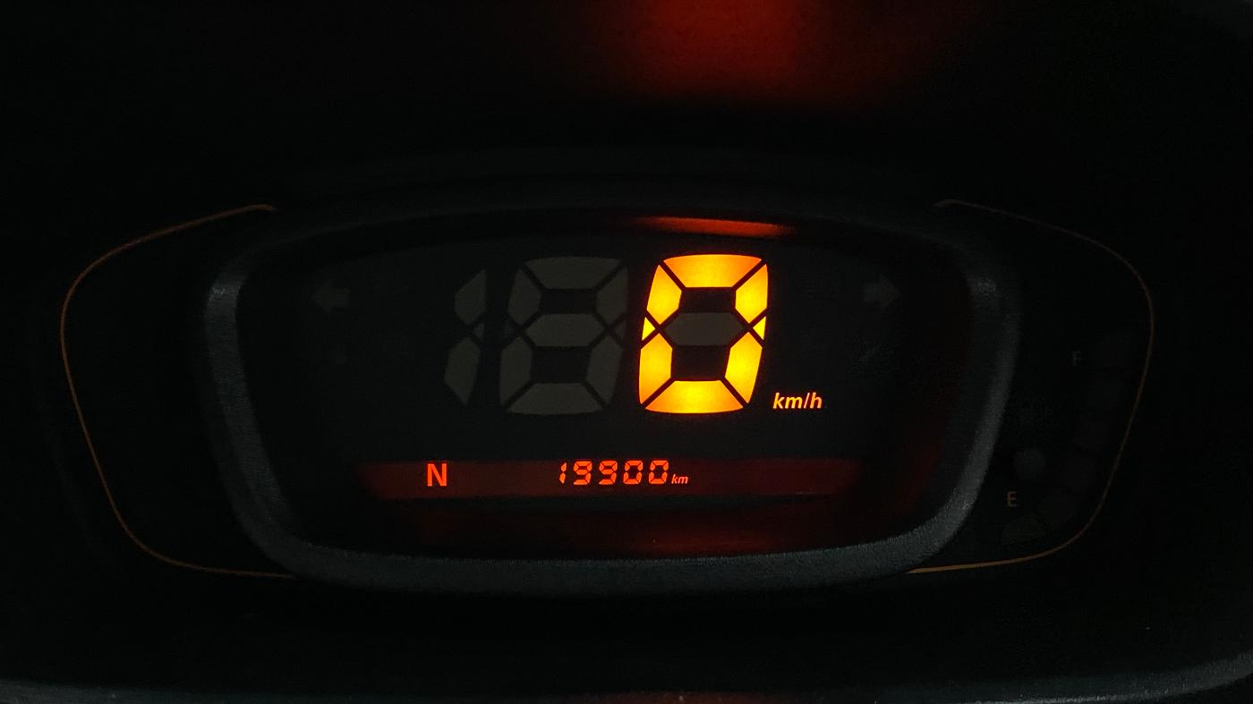 2017 Renault Kwid RXT 1.0 EASY-R AT OPTION, Petrol, Automatic, 19,900 km, Odometer Image