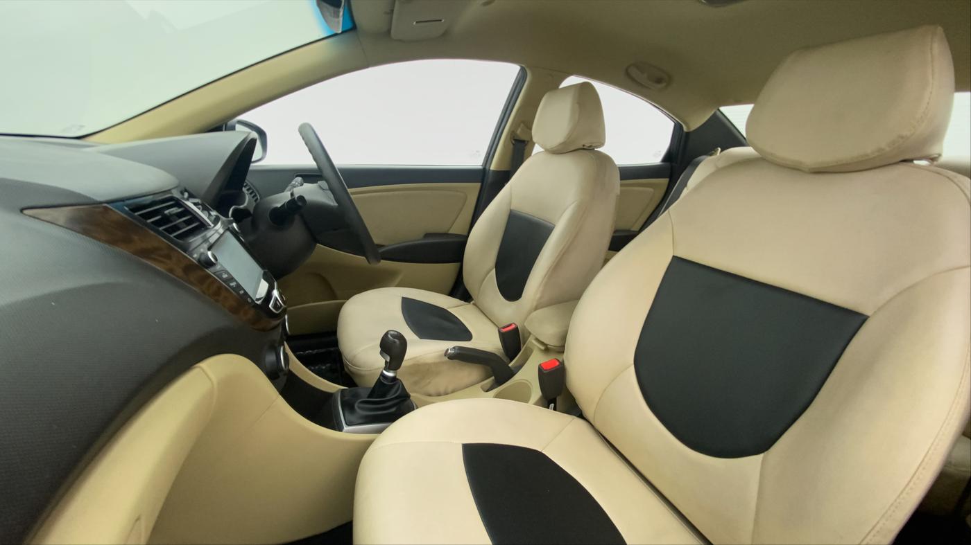 2017 Hyundai Verna 1.6 VTVT SX, Petrol, Manual, 55,605 km, Right Side Front Door Cabin