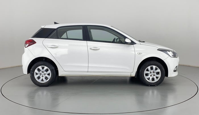 2017 Hyundai Elite i20 MAGNA 1.2, Petrol, Manual, 17,127 km, Right Side View