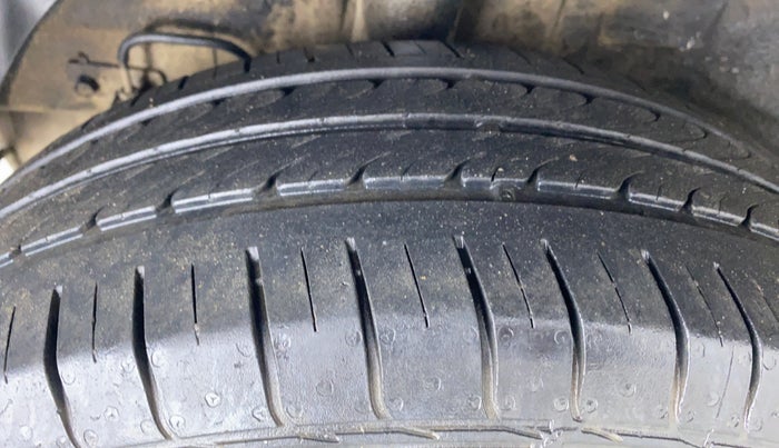 2017 Hyundai Elite i20 MAGNA 1.2, Petrol, Manual, 17,127 km, Right Rear Tyre Tread