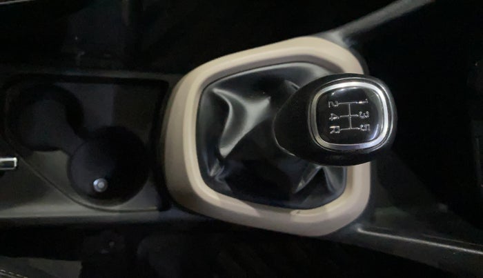 2017 Hyundai Grand i10 SPORTZ (O) 1.2 KAPPA VTVT, Petrol, Manual, 41,925 km, Gear Lever