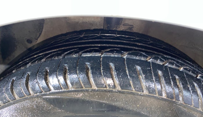 2017 Hyundai Grand i10 SPORTZ (O) 1.2 KAPPA VTVT, Petrol, Manual, 41,925 km, Left Front Tyre Tread