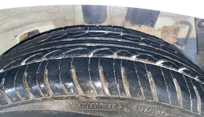 2017 Hyundai Grand i10 SPORTZ (O) 1.2 KAPPA VTVT, Petrol, Manual, 41,925 km, Left Rear Tyre Tread