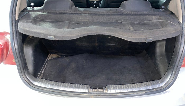 2017 Hyundai Grand i10 SPORTZ (O) 1.2 KAPPA VTVT, Petrol, Manual, 41,925 km, Boot Inside