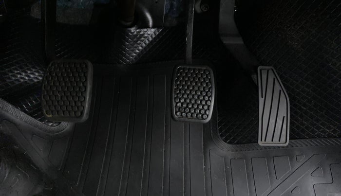 2020 Maruti Alto VXI PLUS, Petrol, Manual, 25,300 km, Pedals