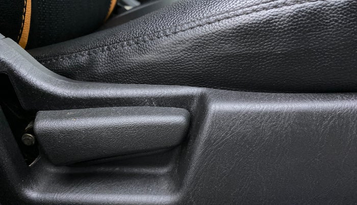 2020 Maruti Alto VXI PLUS, Petrol, Manual, 25,300 km, Driver Side Adjustment Panel