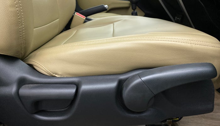 2017 Honda City V MT PETROL, Petrol, Manual, 49,467 km, Driver Side Adjustment Panel