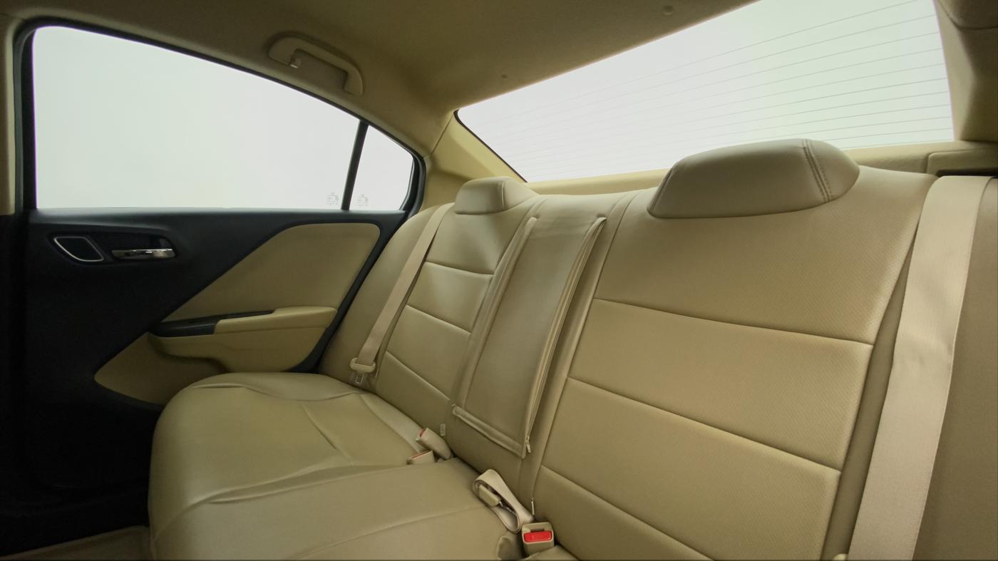 2017 Honda City V MT PETROL, Petrol, Manual, 49,467 km, Right Side Rear Door Cabin