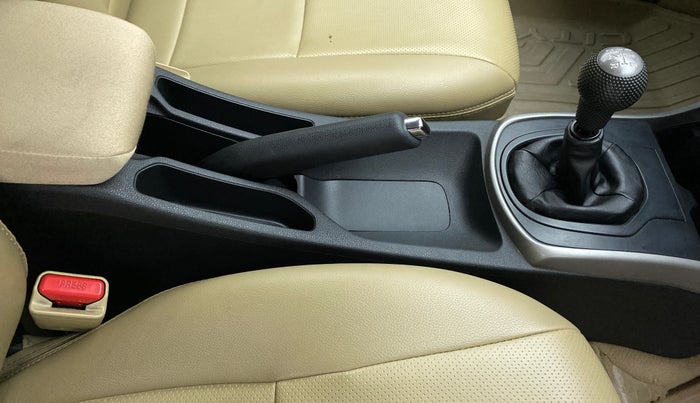 2017 Honda City V MT PETROL, Petrol, Manual, 49,467 km, Gear Lever