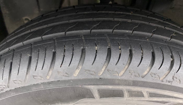 2021 Renault Kiger RXZ CVT 1.0 TURBO DUAL TONE, Petrol, Automatic, 19,142 km, Left Front Tyre Tread