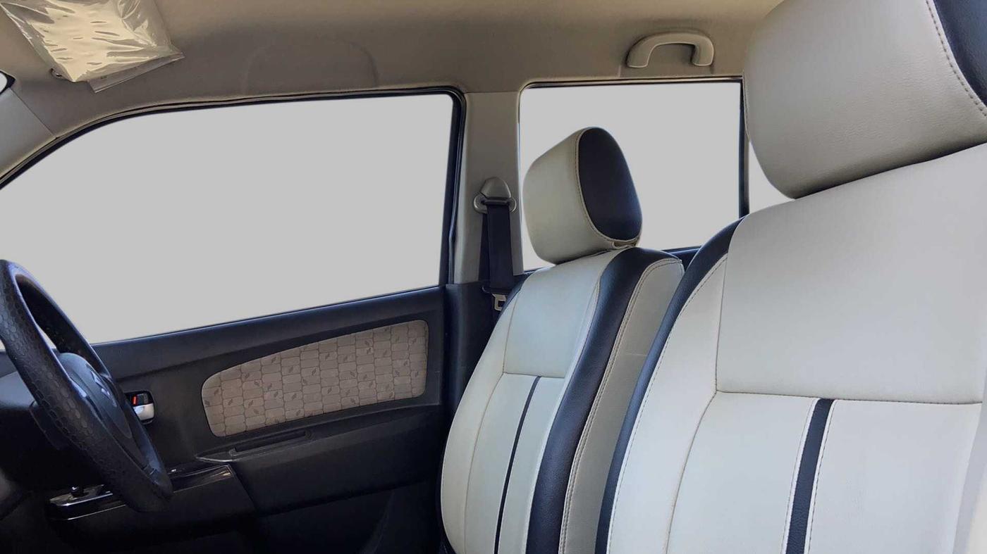 2018 Maruti Wagon R 1.0 VXI, Petrol, Manual, 26,380 km, Right Side Front Door Cabin