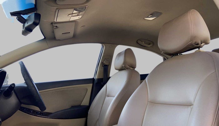 2013 Hyundai Verna FLUIDIC 1.6 VTVT SX, Petrol, Manual, 72,153 km, Right Side Front Door Cabin