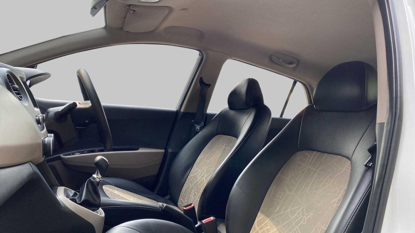 2018 Hyundai Grand i10 SPORTZ 1.2 KAPPA VTVT, Petrol, Manual, 33,561 km, Right Side Front Door Cabin