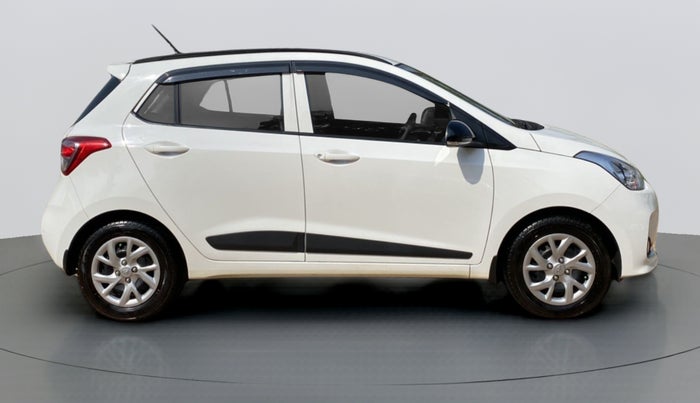 2018 Hyundai Grand i10 SPORTZ 1.2 KAPPA VTVT, Petrol, Manual, 33,561 km, Right Side View