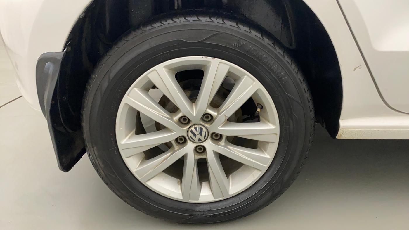 2013 Volkswagen Polo HIGHLINE1.2L, Petrol, Manual, 87,340 km, Right Rear Wheel