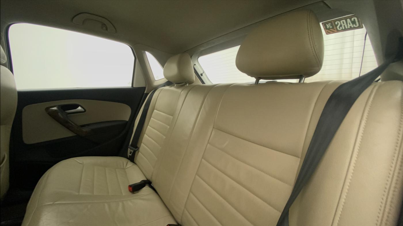 2013 Volkswagen Polo HIGHLINE1.2L, Petrol, Manual, 87,340 km, Right Side Rear Door Cabin