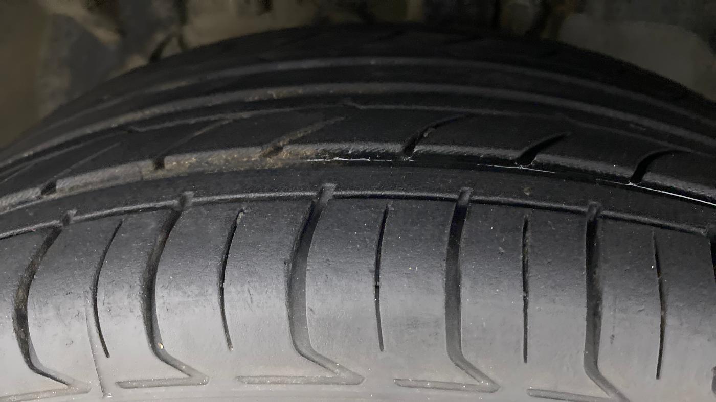 2016 Ford Ecosport 1.5 TREND TDCI, Diesel, Manual, 73,472 km, Left Front Tyre Tread