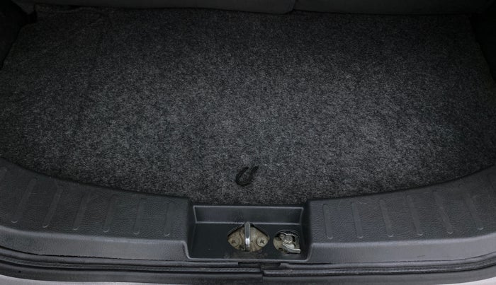 2010 Maruti Wagon R 1.0 VXI, Petrol, Manual, 45,995 km, Boot Inside