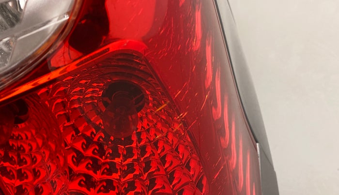 2010 Maruti Wagon R 1.0 VXI, Petrol, Manual, 45,995 km, Right tail light - Minor damage