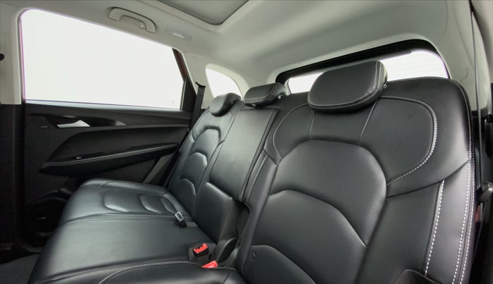 2021 MG HECTOR SHARP DCT PETROL, Petrol, Automatic, 10,521 km, Right Side Rear Door Cabin