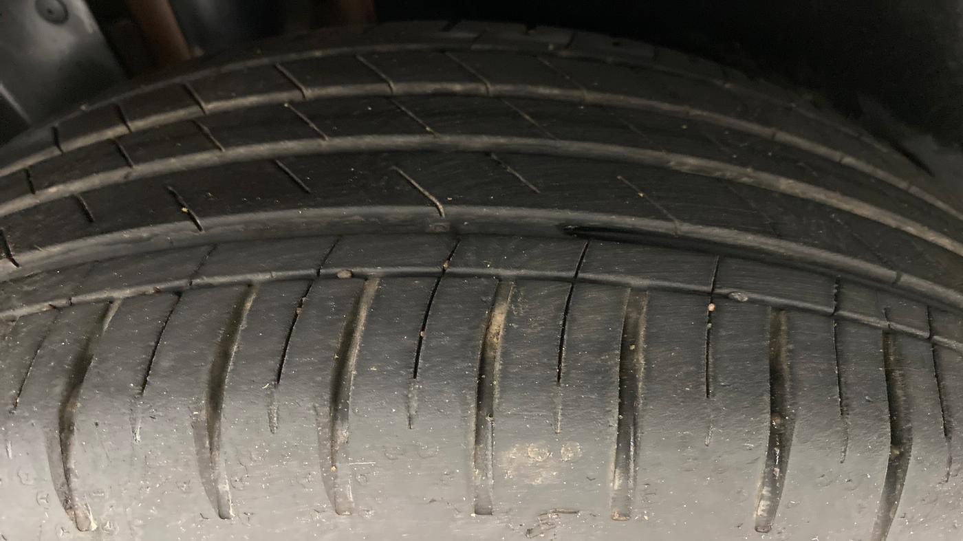 2021 MG HECTOR SHARP DCT PETROL, Petrol, Automatic, 10,521 km, Right Rear Tyre Tread