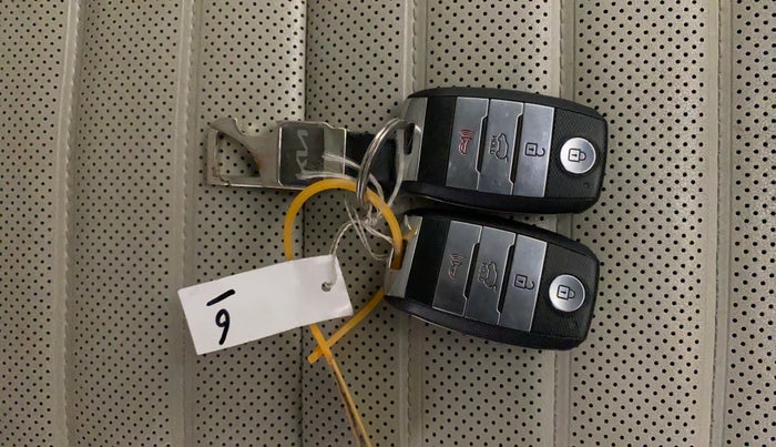 2020 KIA SELTOS GTX PLUS 1.4 PETROL DUAL TONE, Petrol, Manual, 47,325 km, Key Close Up