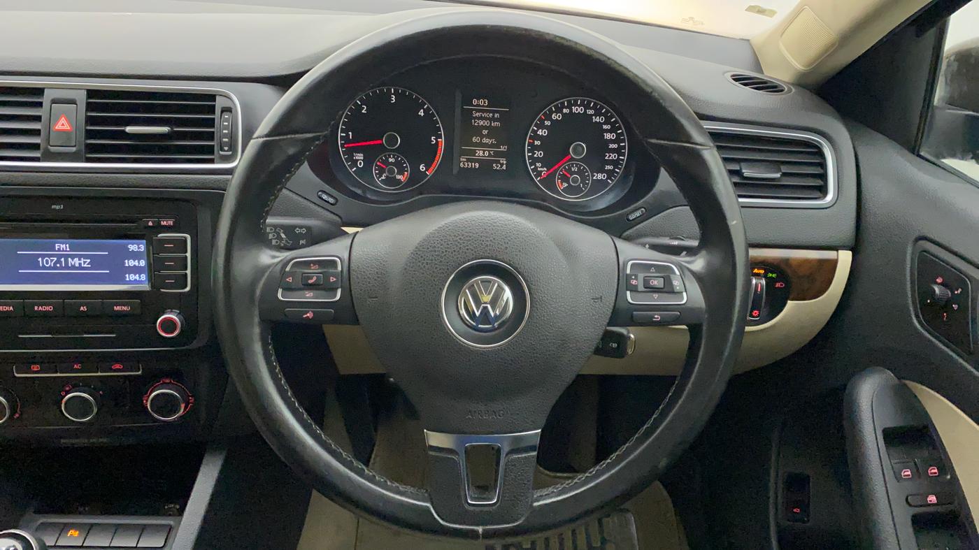 2012 Volkswagen Jetta COMFORTLINE TDI, Diesel, Manual, 65,775 km, Steering Wheel Close Up
