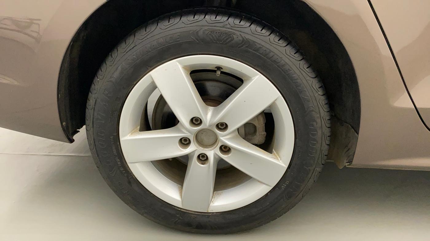 2012 Volkswagen Jetta COMFORTLINE TDI, Diesel, Manual, 65,775 km, Right Rear Wheel
