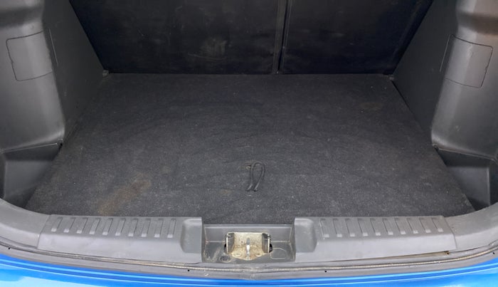 2017 Maruti Vitara Brezza ZDI PLUS DUAL TONE, Diesel, Manual, 97,788 km, Boot Inside