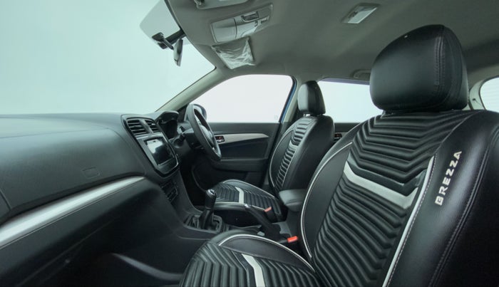 2017 Maruti Vitara Brezza ZDI PLUS DUAL TONE, Diesel, Manual, 97,788 km, Right Side Front Door Cabin