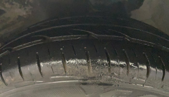 2013 Maruti Alto 800 LXI, Petrol, Manual, 53,259 km, Left Front Tyre Tread